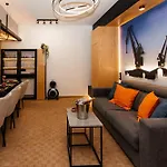 Maya's 58 - Bridge Apartamento