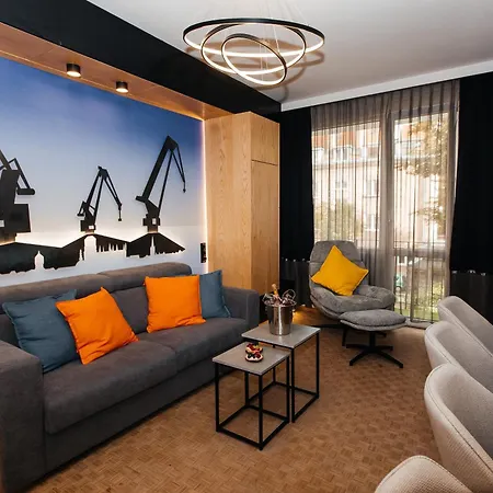 Maya's Flats & 58 - Bridge Apartament