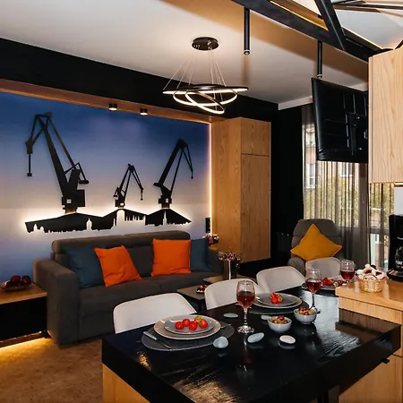 Maya's Flats & 58 - Bridge Apartament *