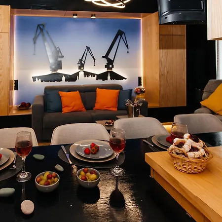 Maya's Flats & 58 - Bridge *