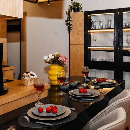 Maya's Flats & 58 - Bridge *