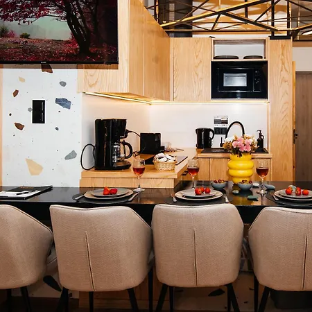 Maya's Flats & 58 - Bridge Daire *