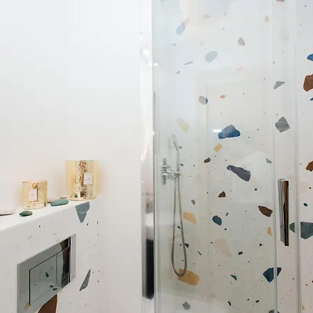 Maya's Flats & 58 - Bridge *