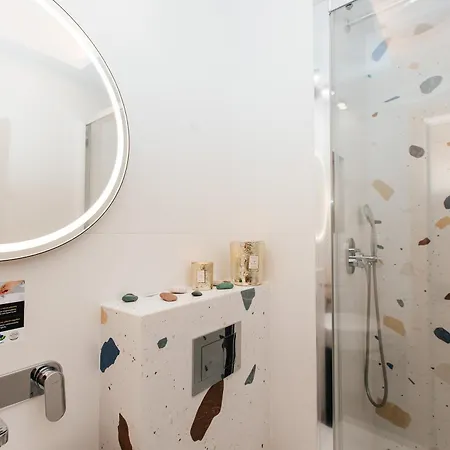 Apartament Maya's Flats & 58 - Bridge *