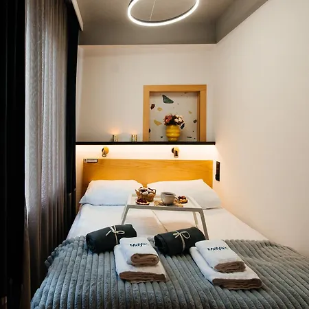 Maya's Flats & 58 - Bridge *