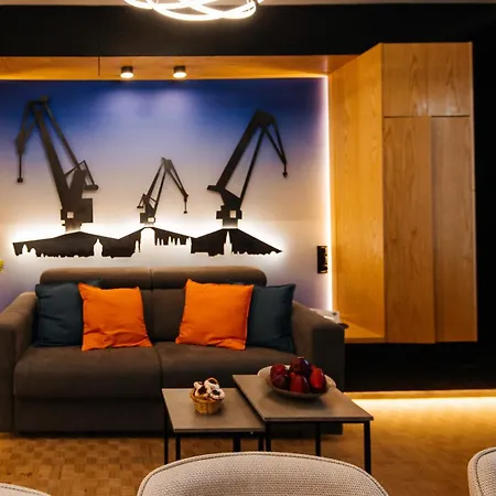 Maya's Flats & 58 - Bridge *