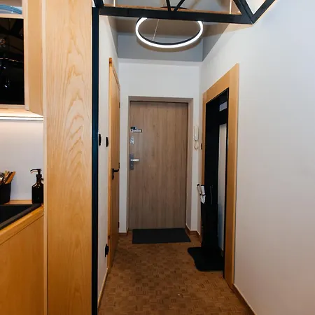 Maya's Flats & 58 - Bridge *