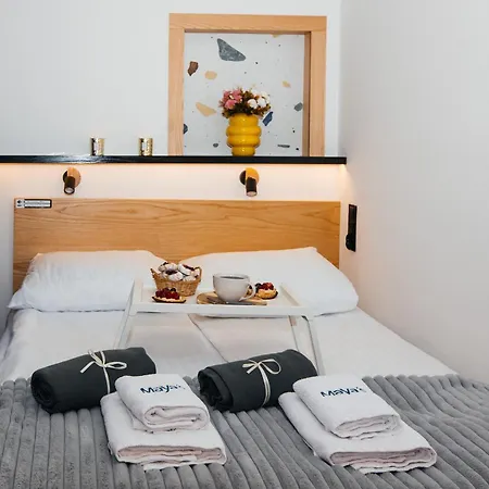 Apartament Maya's Flats & 58 - Bridge *