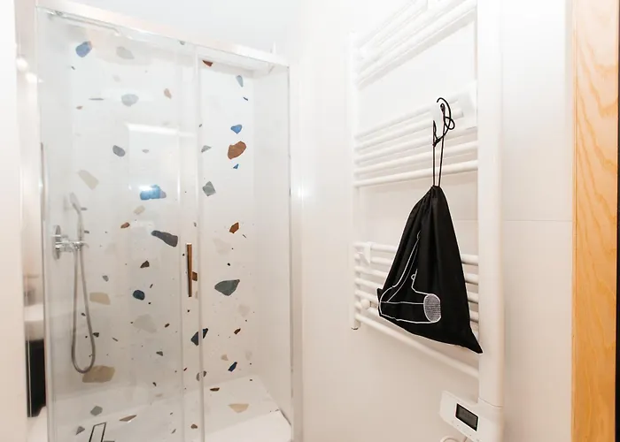 Maya's Flats & 58 - Bridge Appartement *