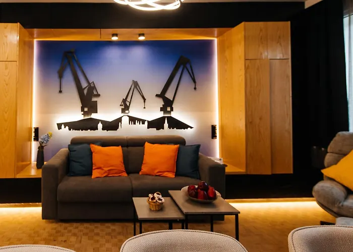 Maya's Flats & 58 - Bridge *