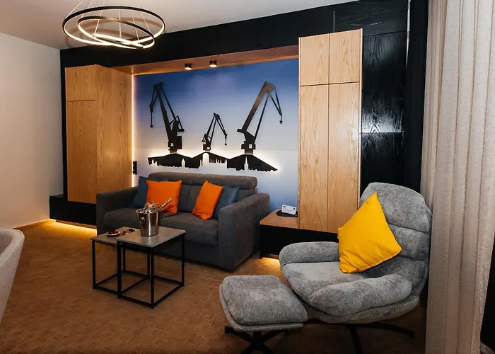 Апартаменты Maya's Flats & 58 - Bridge *