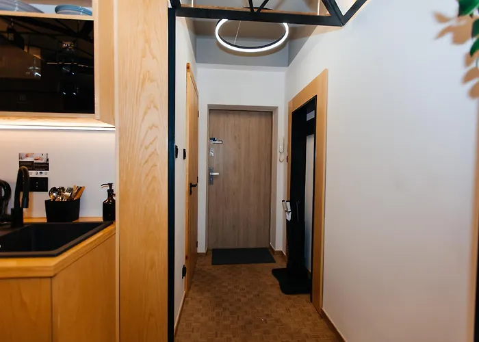 Maya's Flats & 58 - Bridge *