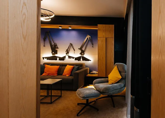 Апартаменты Maya's Flats & 58 - Bridge